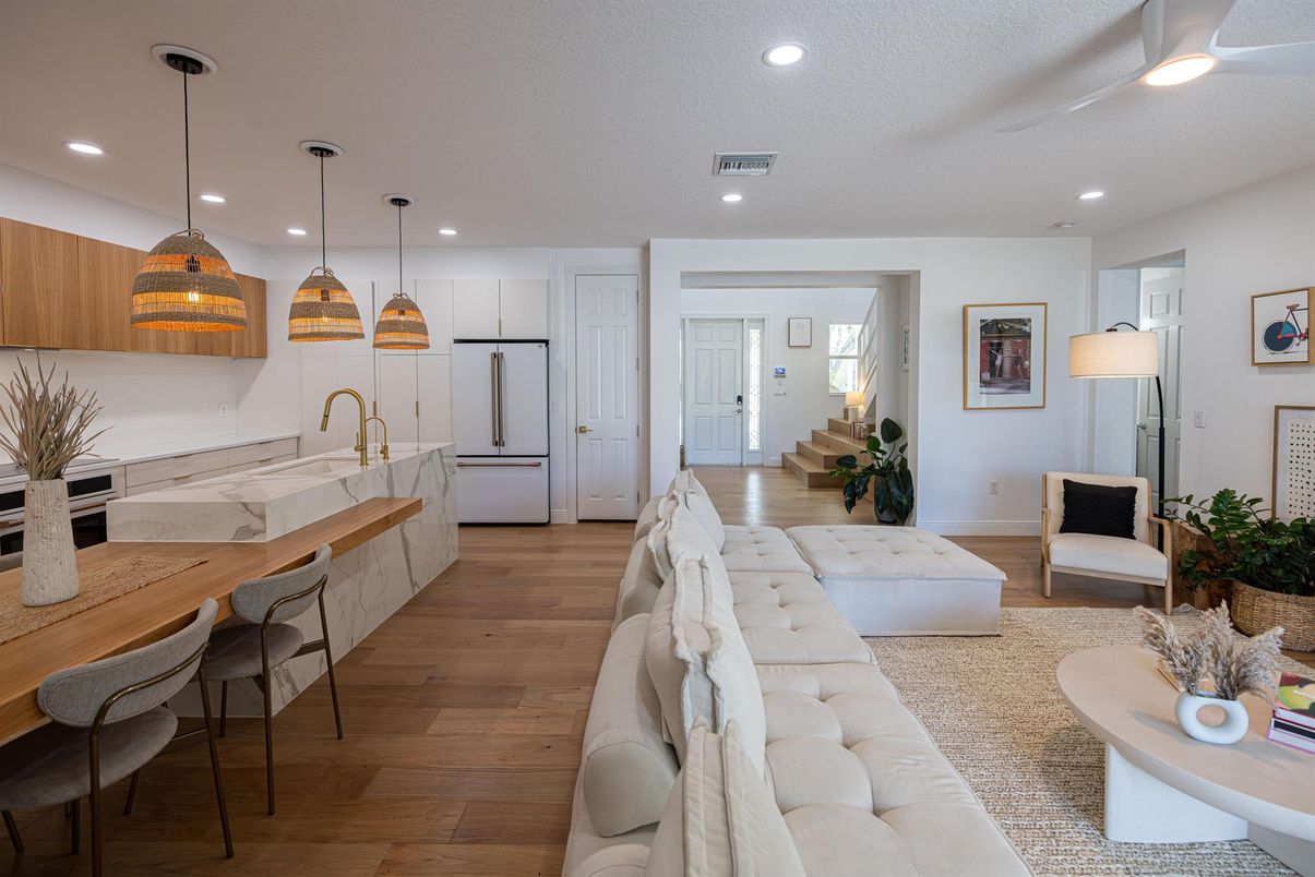 Interior, Kitchen, Living room, Pendant Lights, Recessed Lighting, Wood Texture Flooring