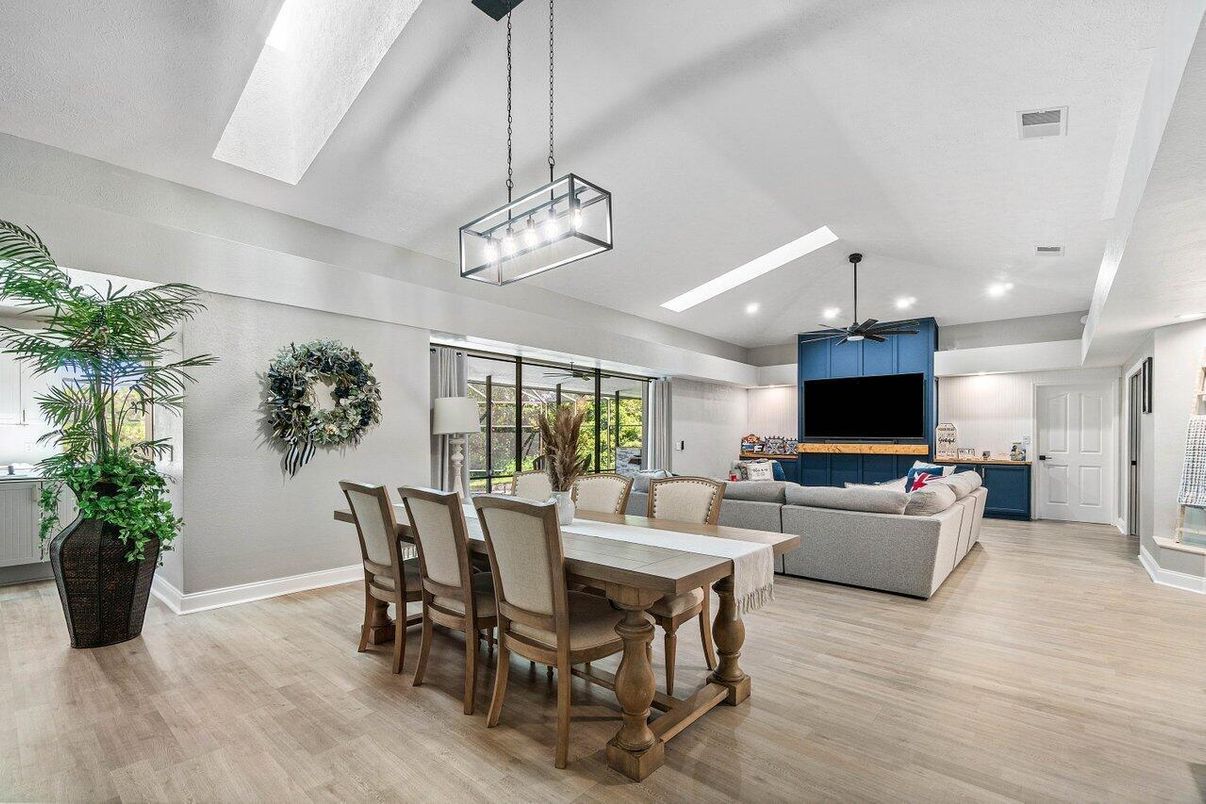 Dining room, Interior, Living room, Pendant Lights, Recessed Lighting, Wood Texture Flooring