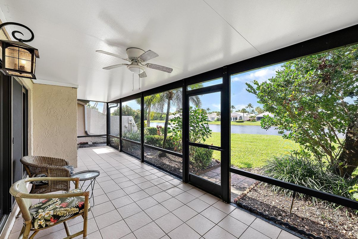Interior, Sun Room, Water