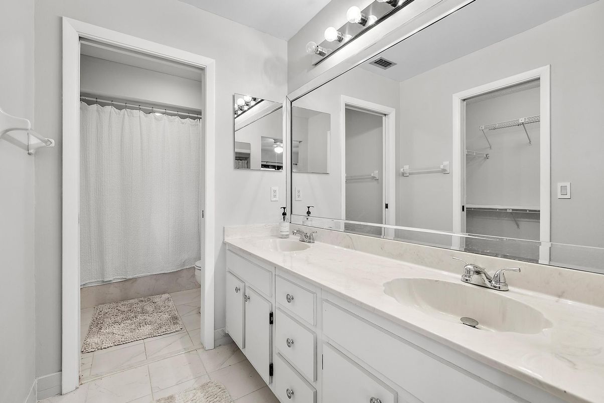 Bathroom, Dual Sink Vanities, Interior, Marble
