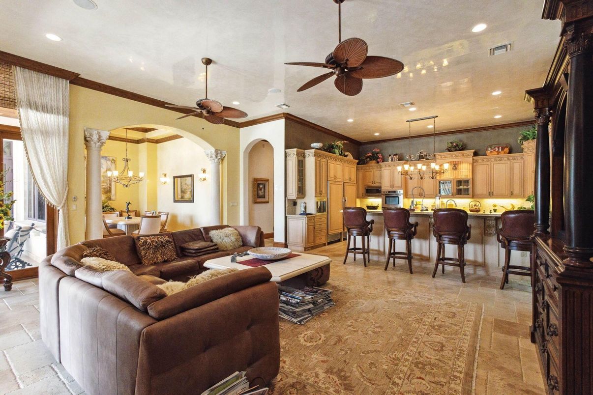Chandelier, Dining room, Interior, Kitchen, Living room, Pendant Lights, Recessed Lighting