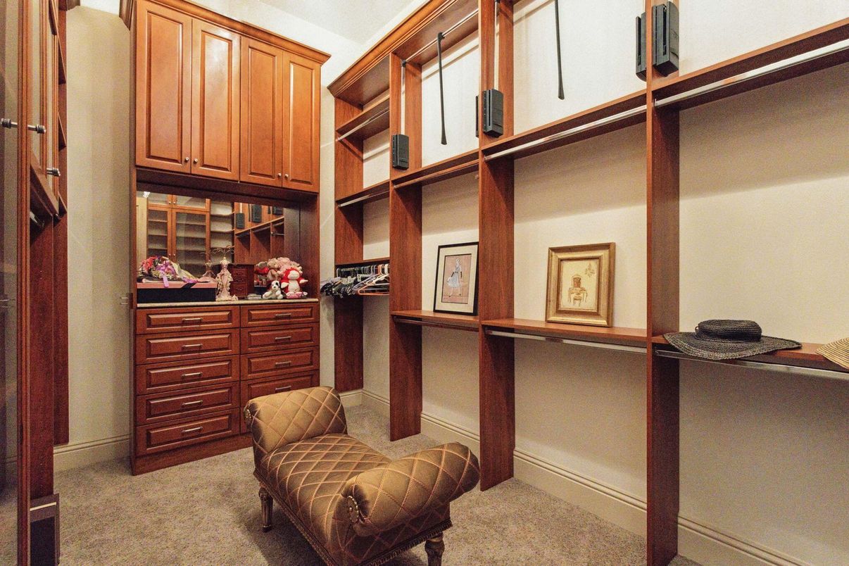 Interior, Walk-in Closets