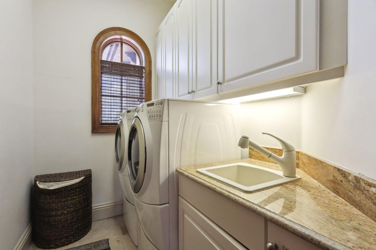 Interior, Washer