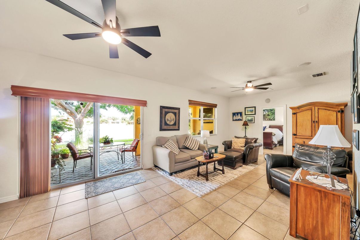 Interior, Living room