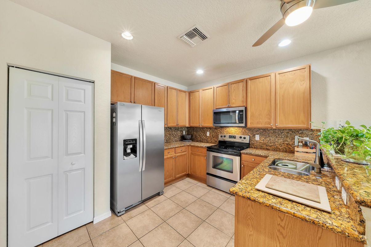 Interior, Kitchen, Recessed Lighting