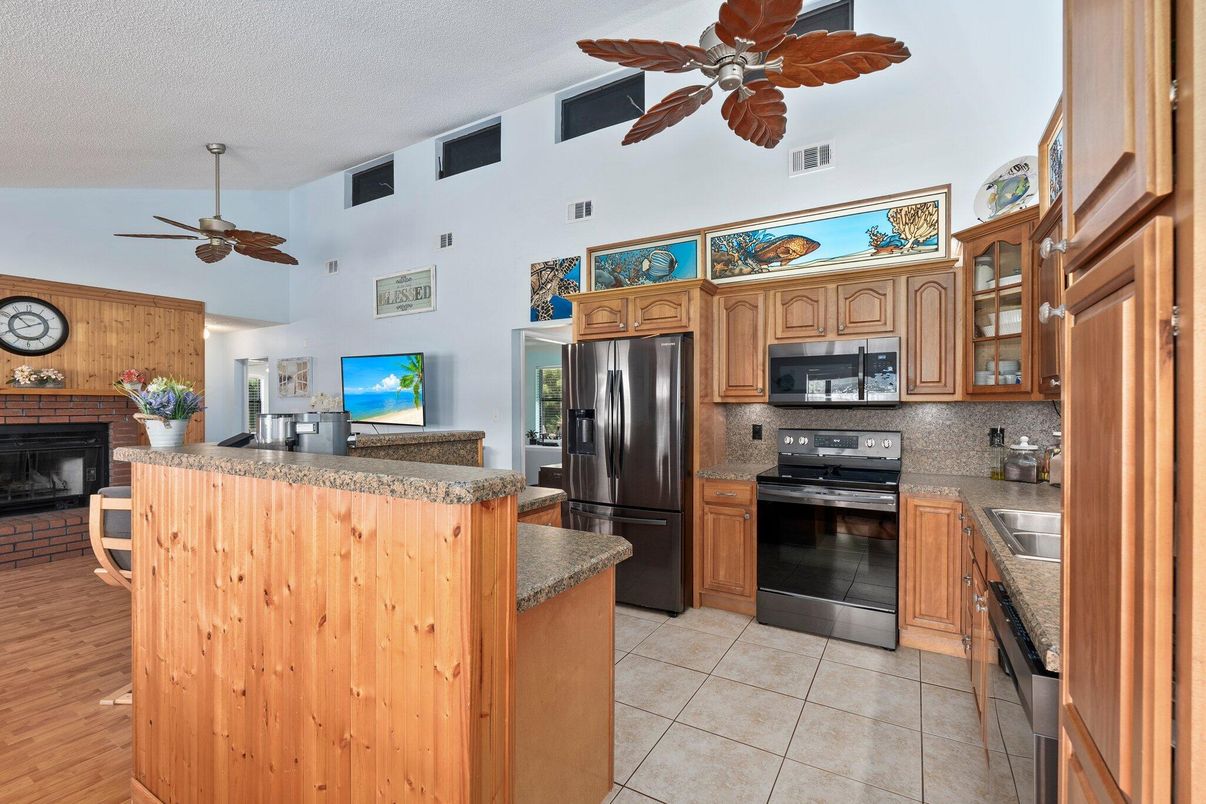 Fireplace, Interior, Kitchen, Wood Texture Flooring