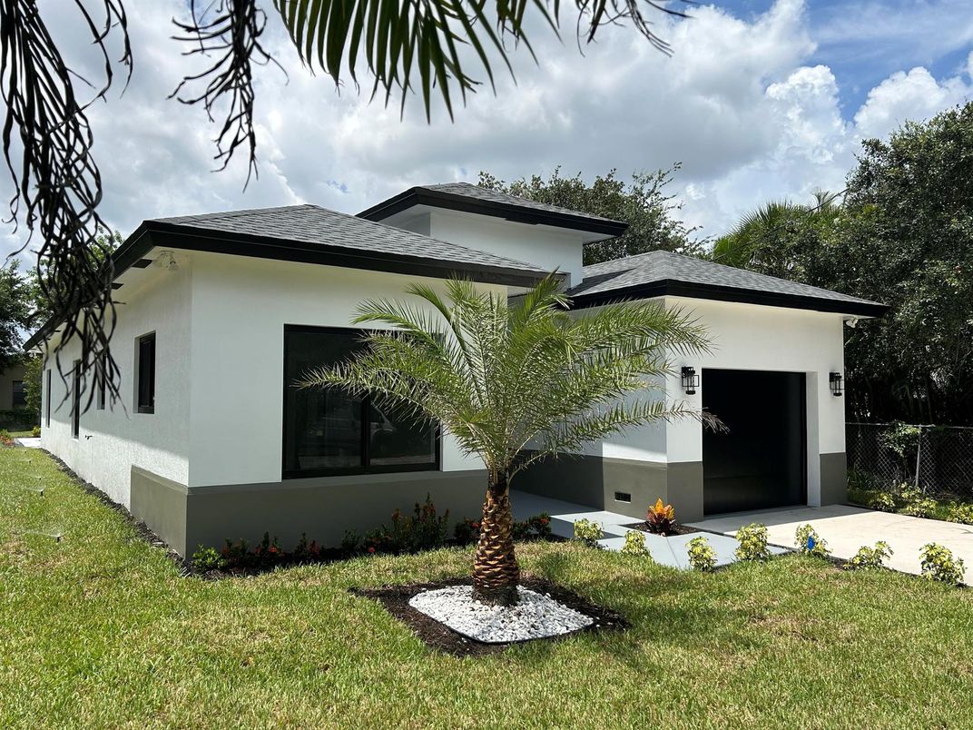 Backyard, Detached Garage, Exterior