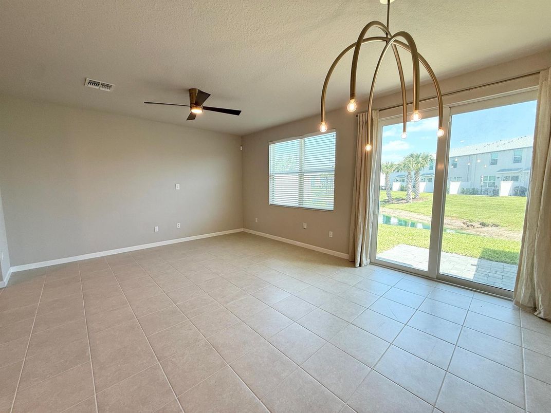 Empty room, Interior, Pendant Lights