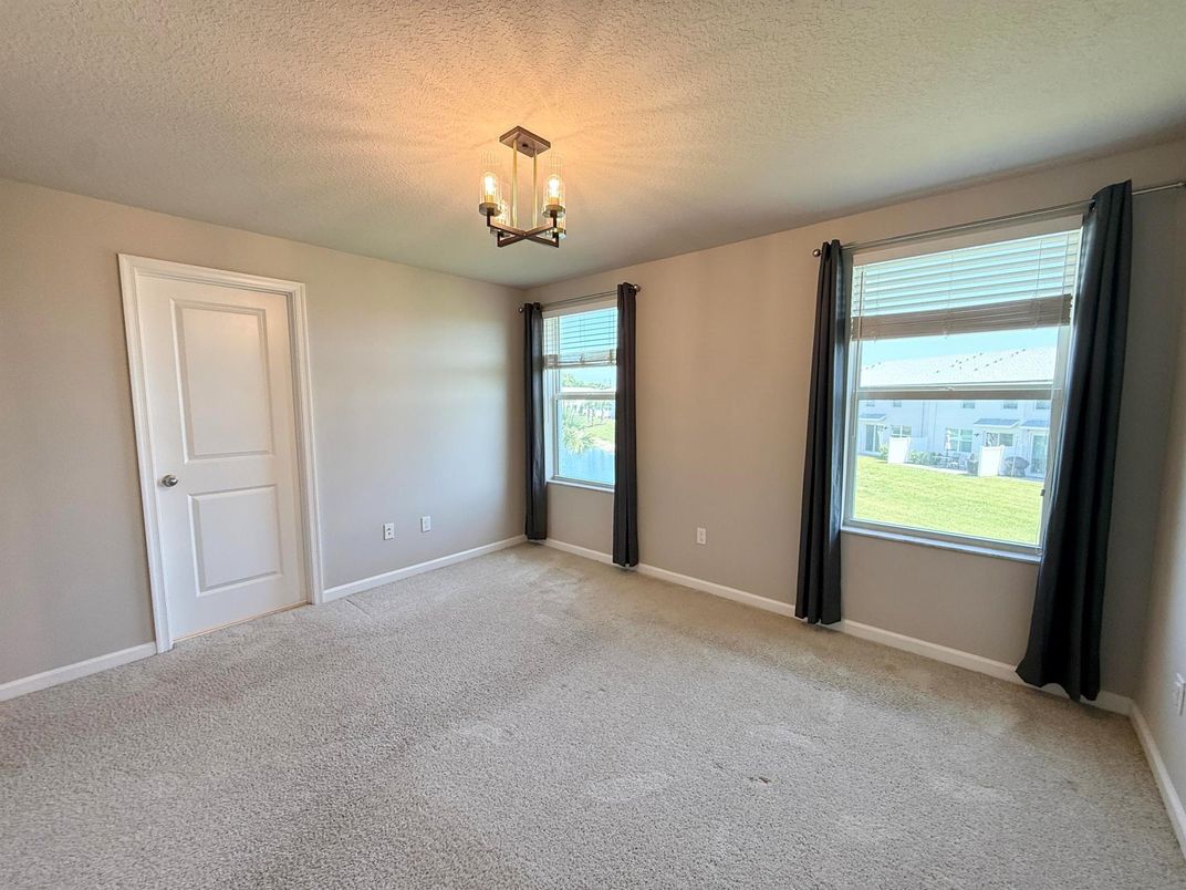 Empty room, Interior, Pendant Lights
