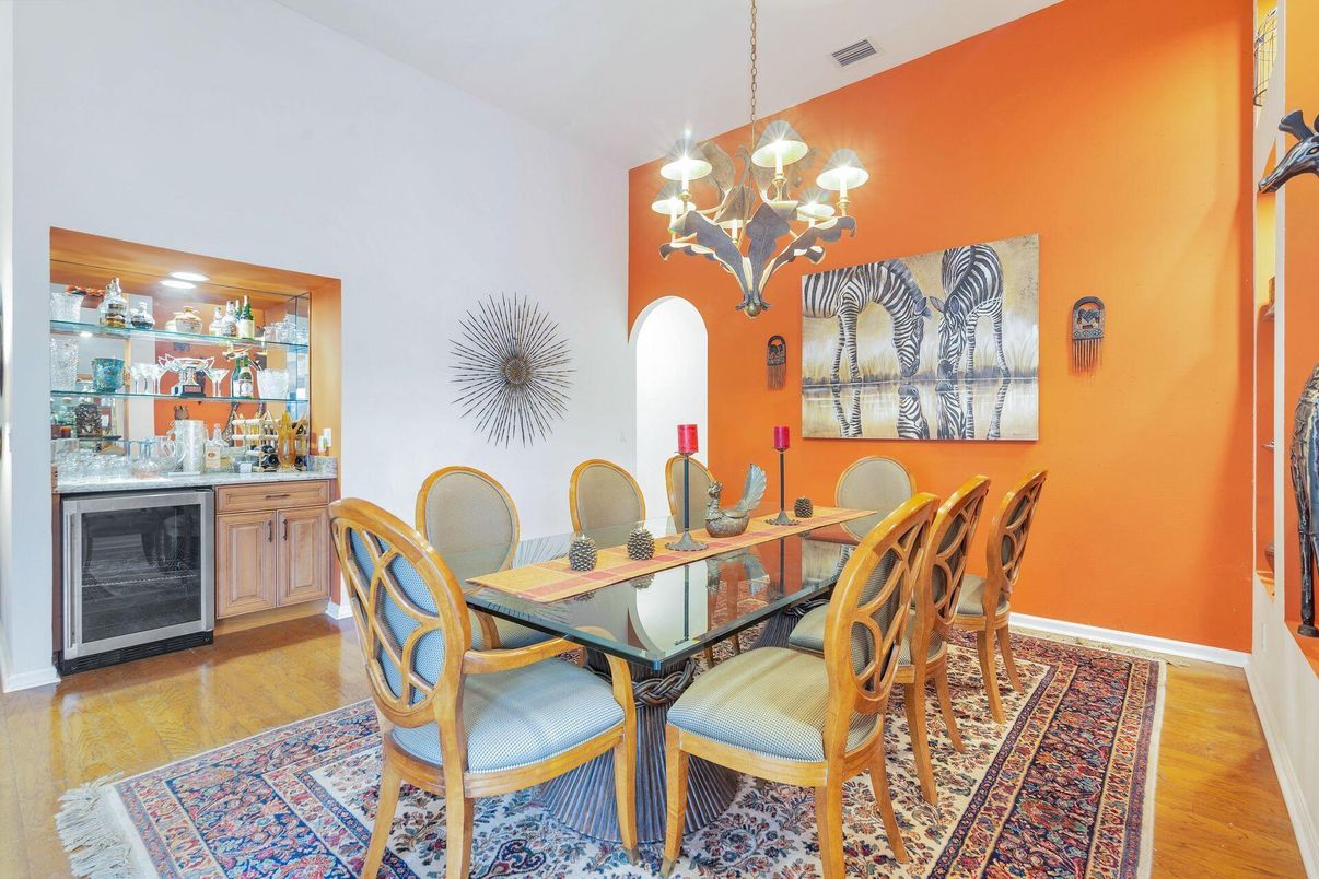 Chandelier, Dining room, Interior, Recessed Lighting, Wood Texture Flooring