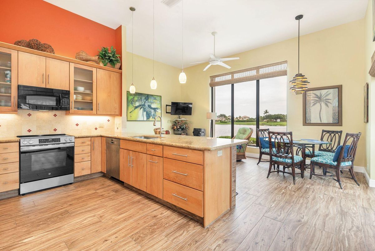 Dining room, Interior, Kitchen, Pendant Lights, Wood Texture Flooring