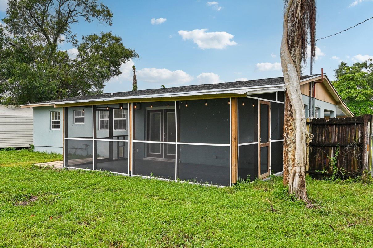 Backyard, Exterior
