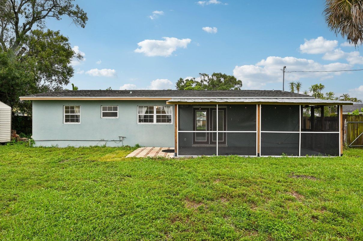 Backyard, Exterior