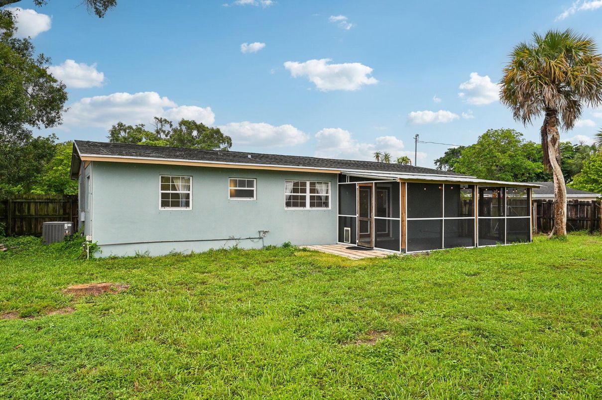 Backyard, Exterior