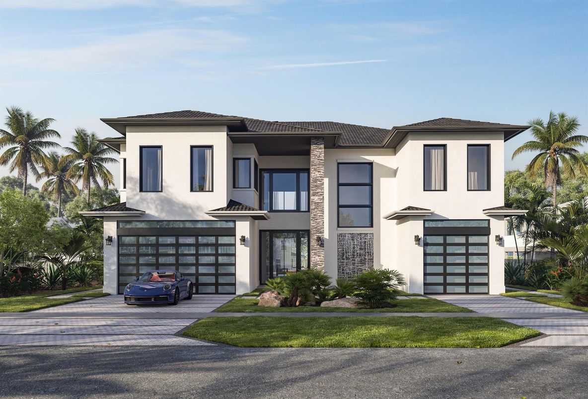 Attached, Exterior, Facade, Mediterranean