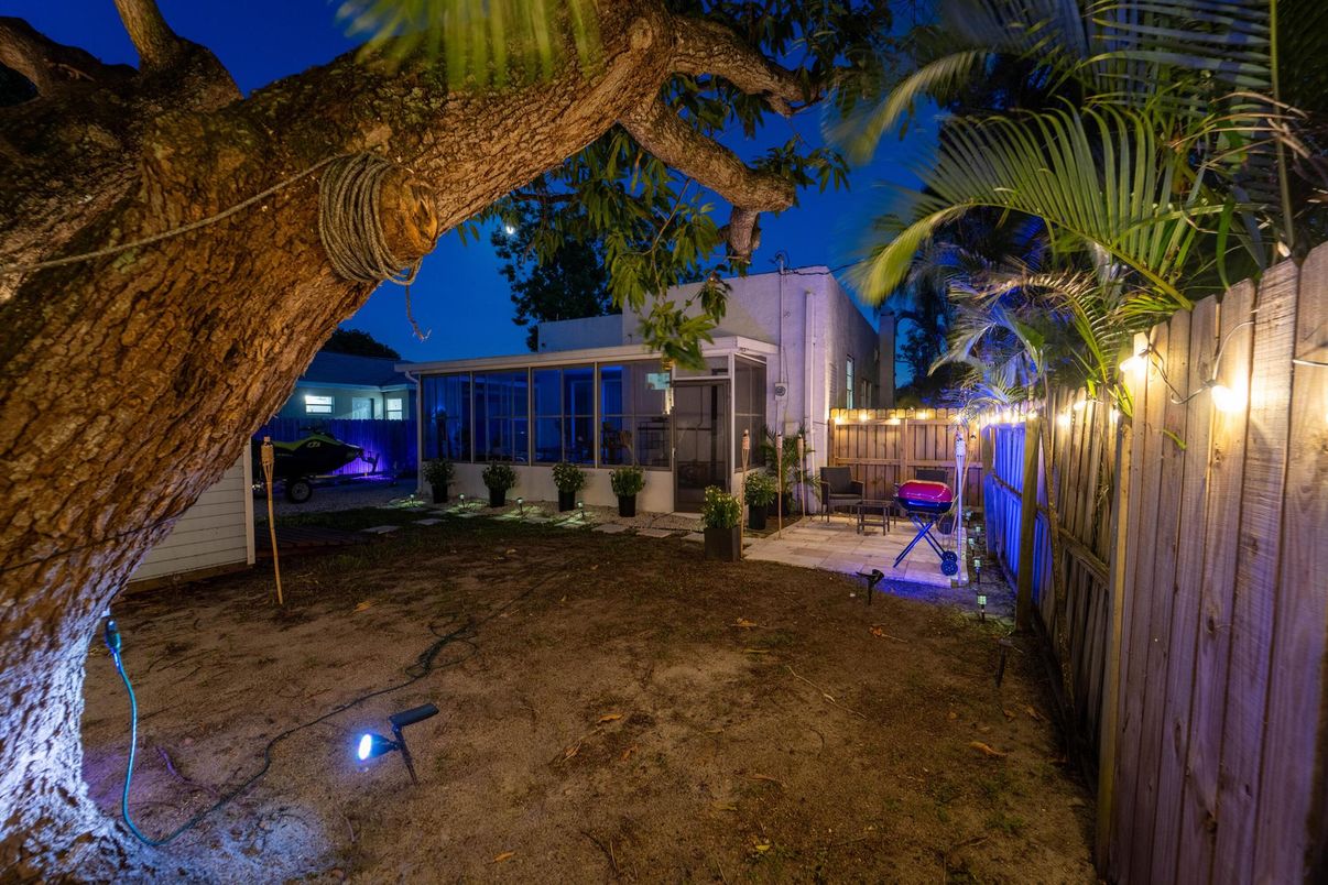 Backyard, Exterior