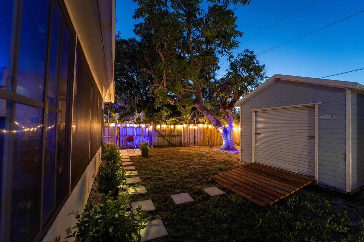 Backyard, Detached Garage, Exterior