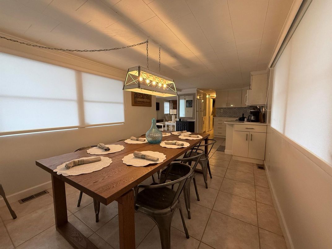 Dining room, Interior, Kitchen, Pendant Lights