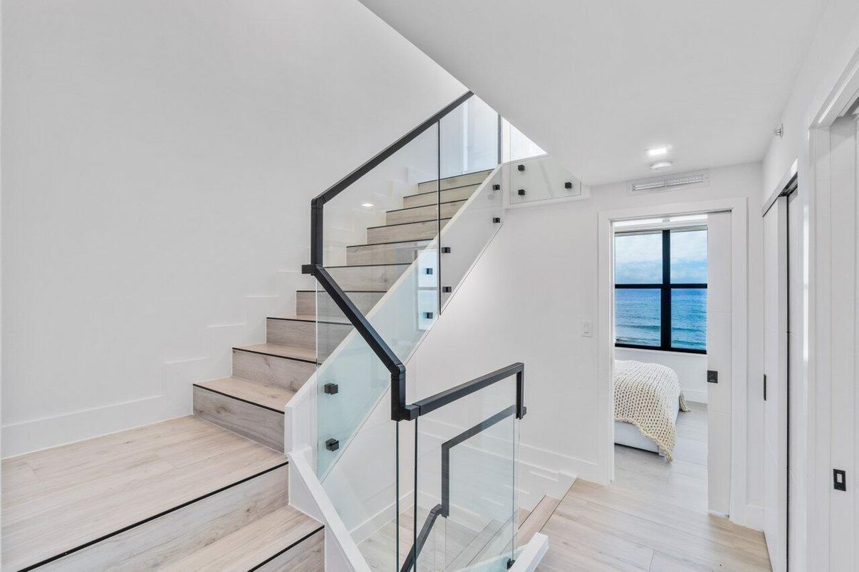 Interior, Recessed Lighting, Water, Wood Texture Flooring
