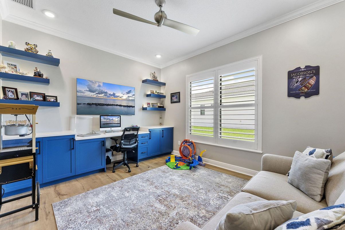 Home Office, Interior, Recessed Lighting, Wood Texture Flooring