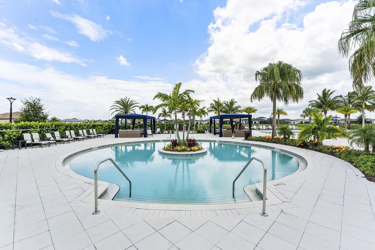 Exterior, Pool, Water