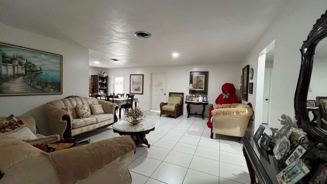 Dining room, Interior, Living room, Recessed Lighting