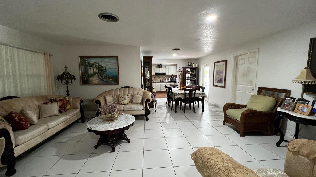 Dining room, Interior, Living room, Recessed Lighting