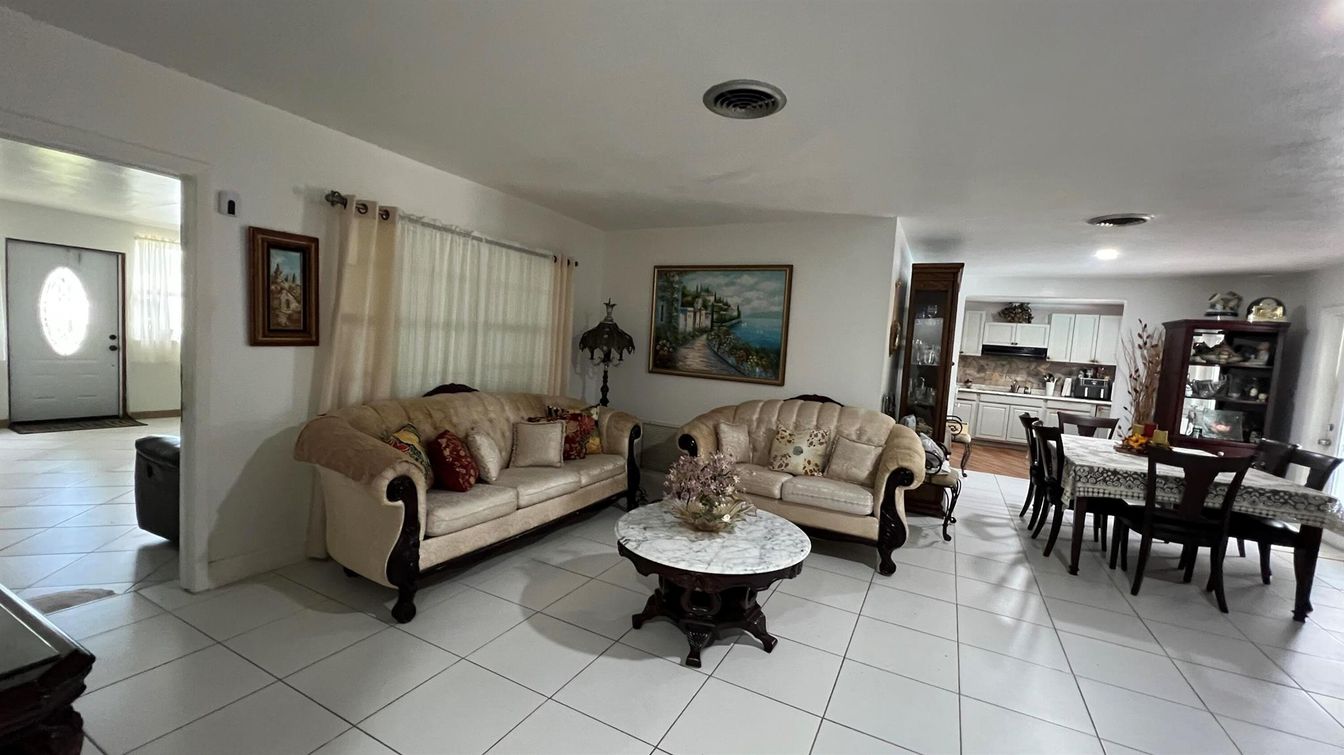Dining room, Interior, Kitchen, Living room