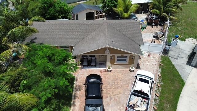 Exterior, Drone
