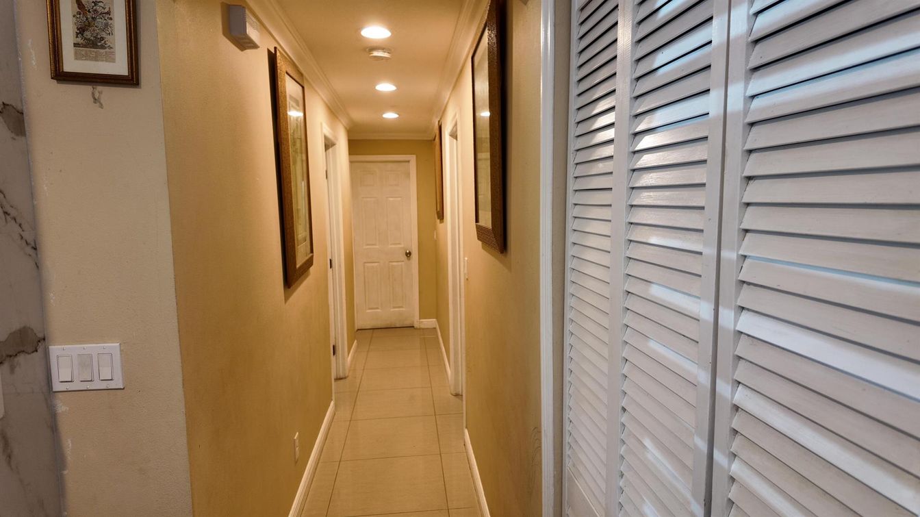 Interior, Recessed Lighting