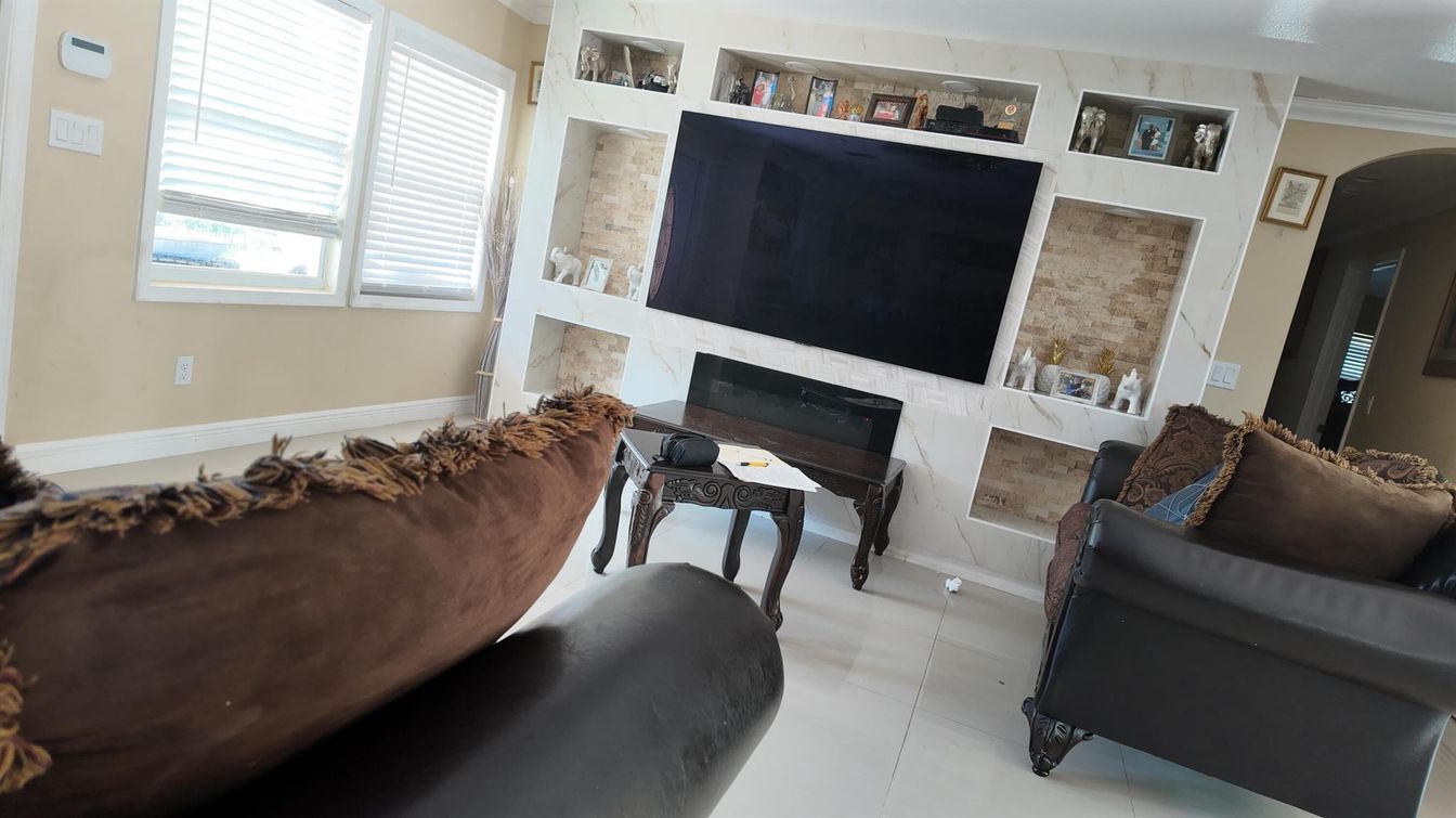 Fireplace, Interior, Living room