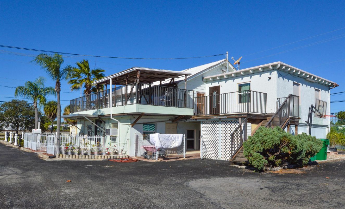 Exterior, Facade, Spanish Mediterranean