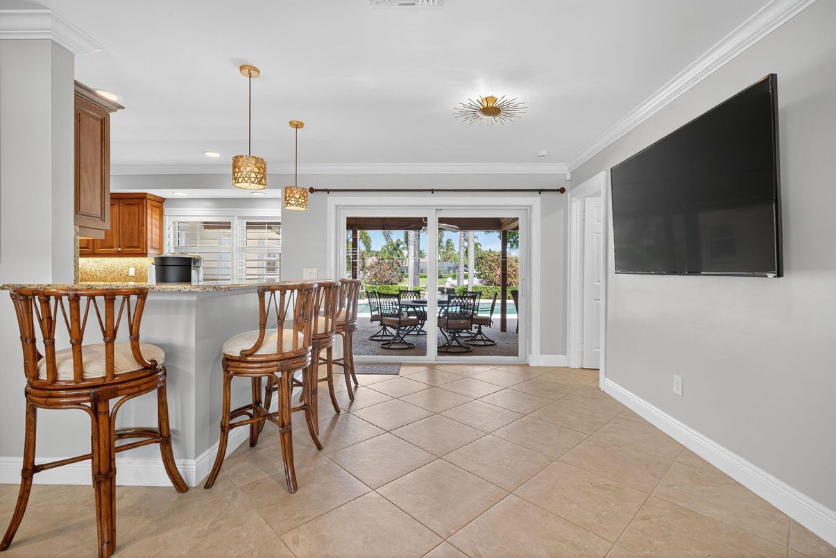 Dining room, Interior, Kitchen, Pendant Lights, Recessed Lighting