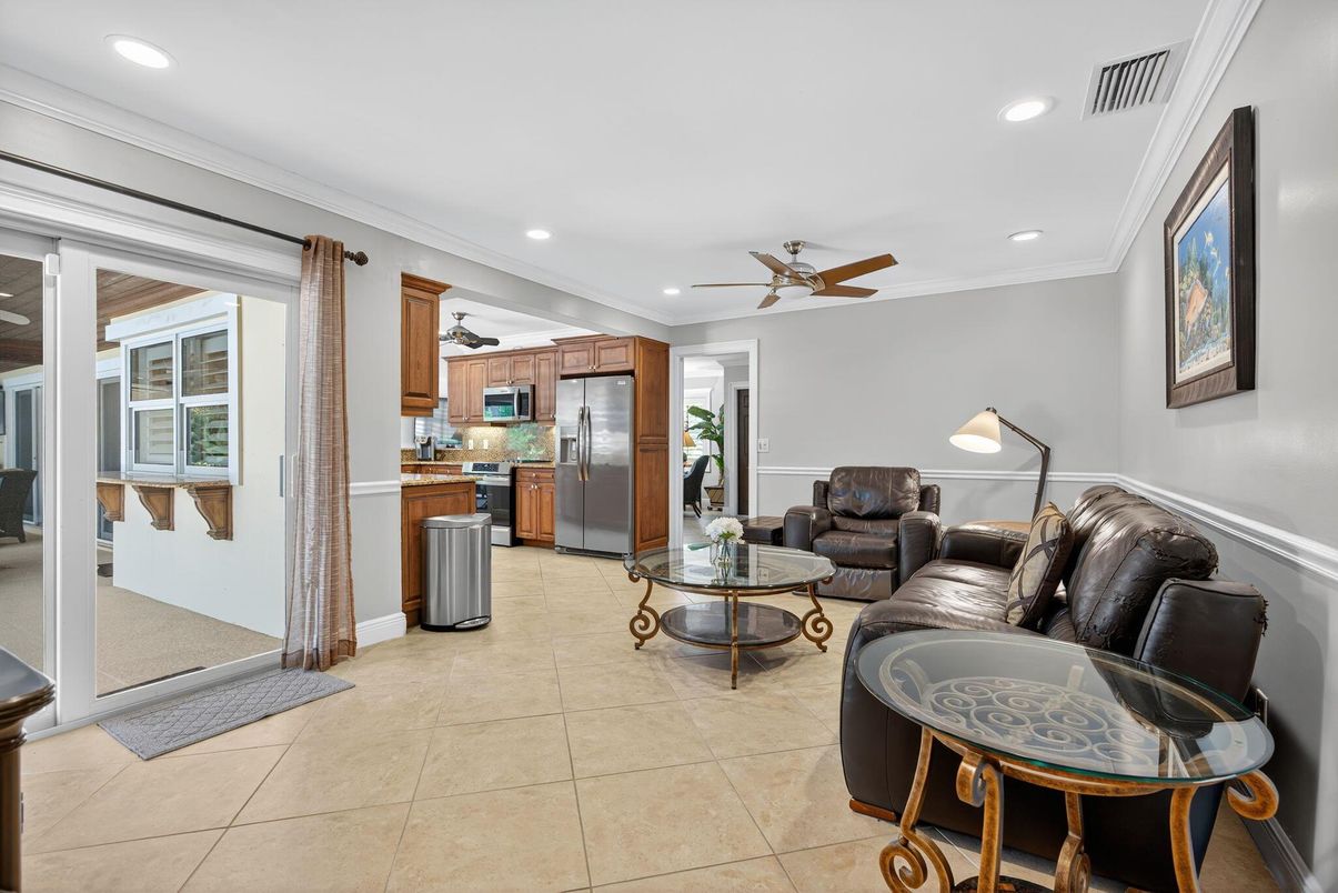 Interior, Kitchen, Living room, Recessed Lighting, Stainless Steel Appliances