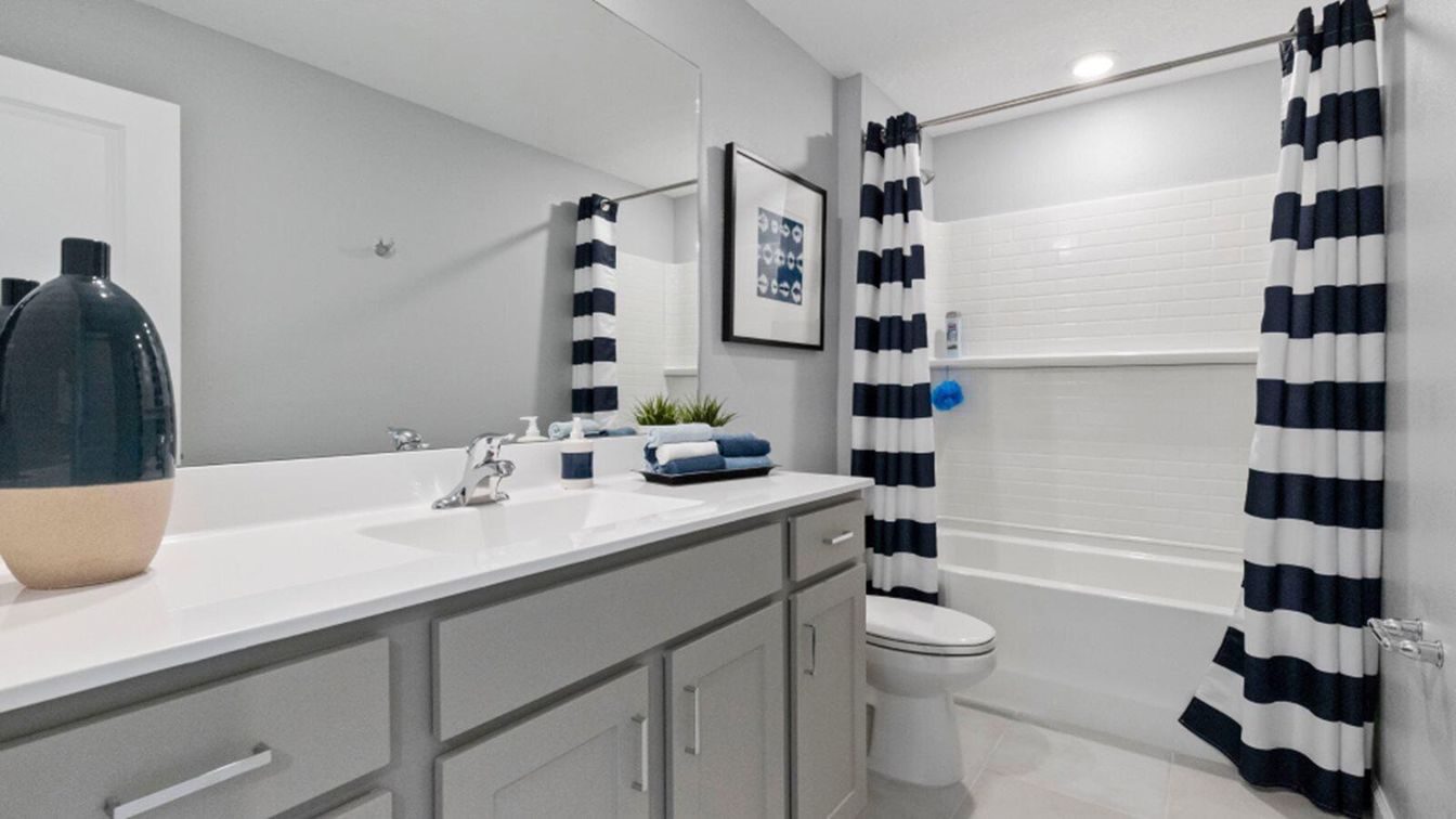 Bathroom, Interior, Recessed Lighting