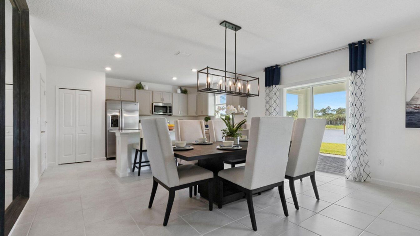 Chandelier, Dining room, Interior, Kitchen, Pendant Lights, Recessed Lighting, Stainless Steel Appliances