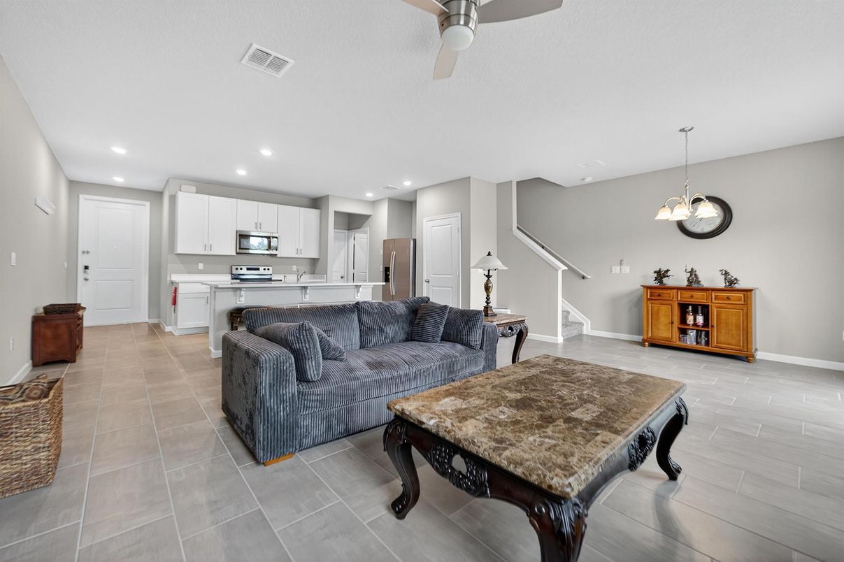 Interior, Kitchen, Living room, Pendant Lights, Recessed Lighting, Stainless Steel Appliances