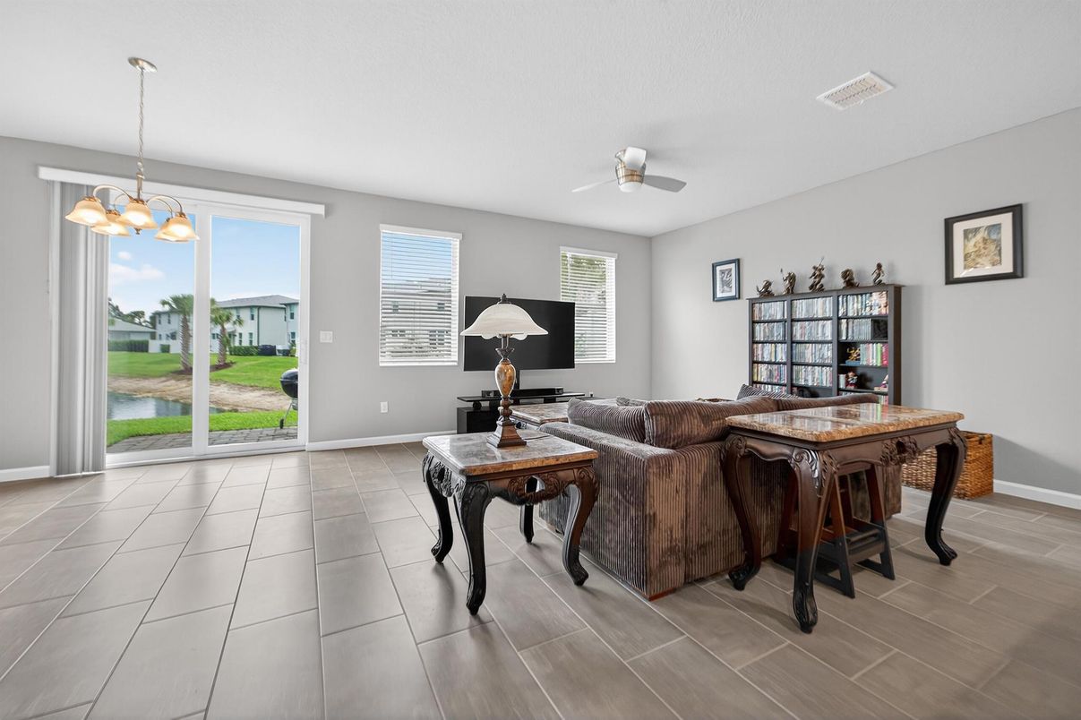 Dining room, Interior, Living room, Pendant Lights