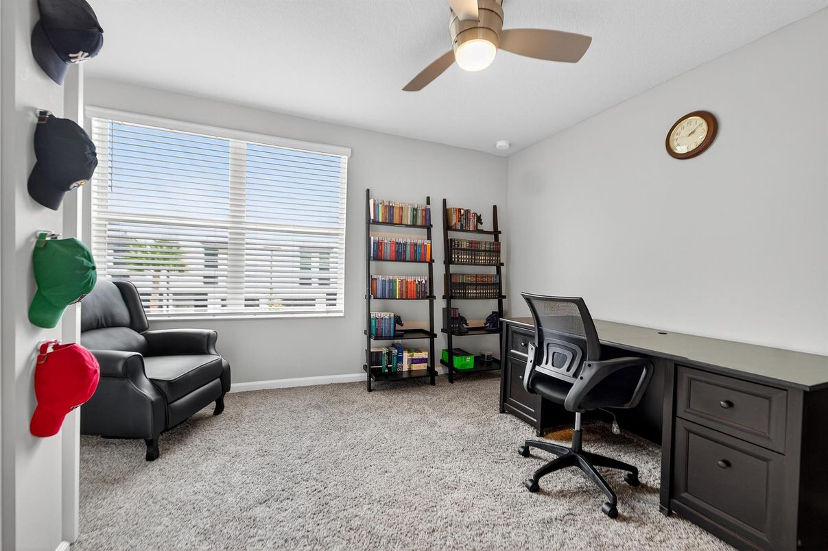 Home Office, Interior