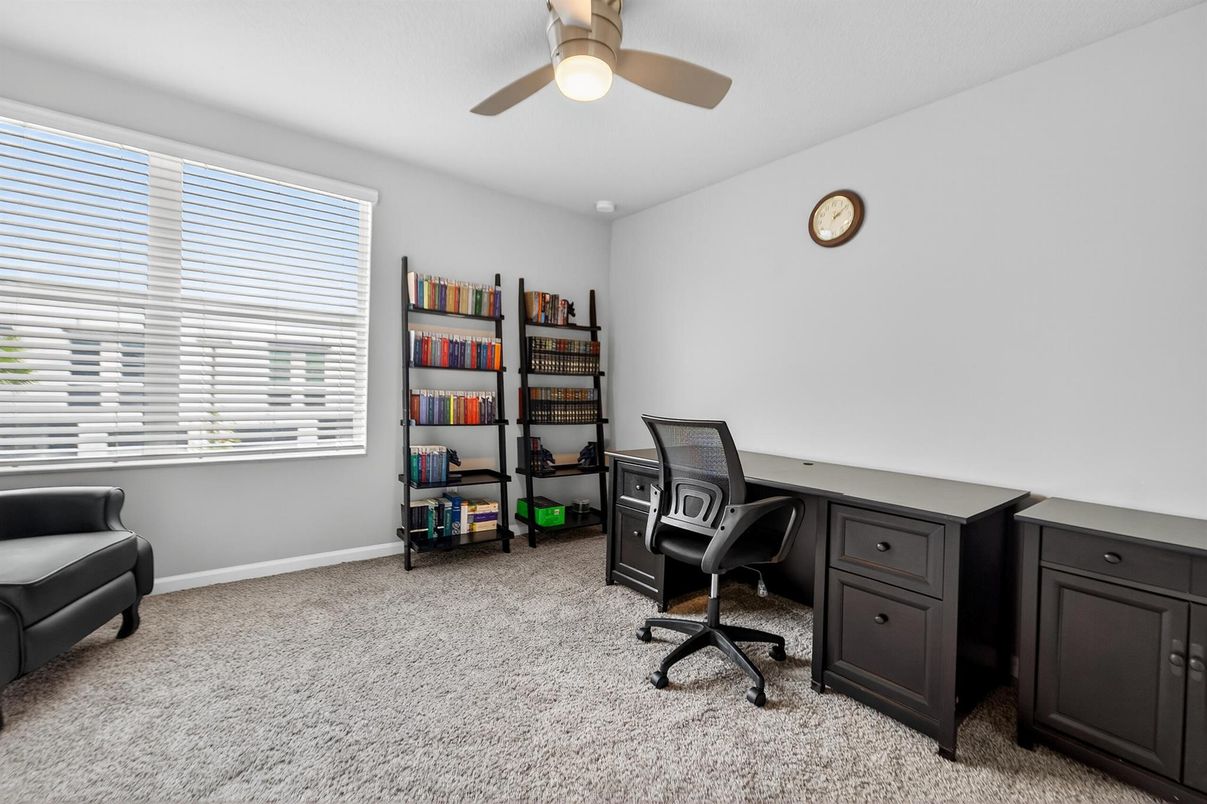Home Office, Interior