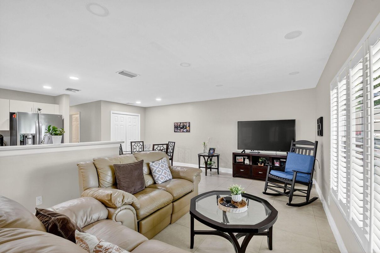 Dining room, Interior, Kitchen, Living room, Recessed Lighting, Stainless Steel Appliances