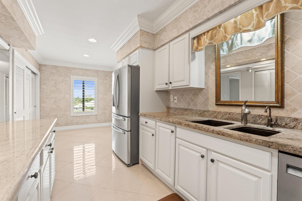 Interior, Kitchen, Recessed Lighting