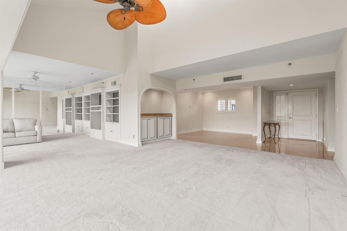 Empty room, Interior, Recessed Lighting