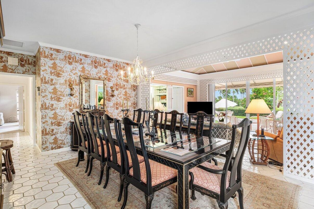 Chandelier, Dining room, Interior