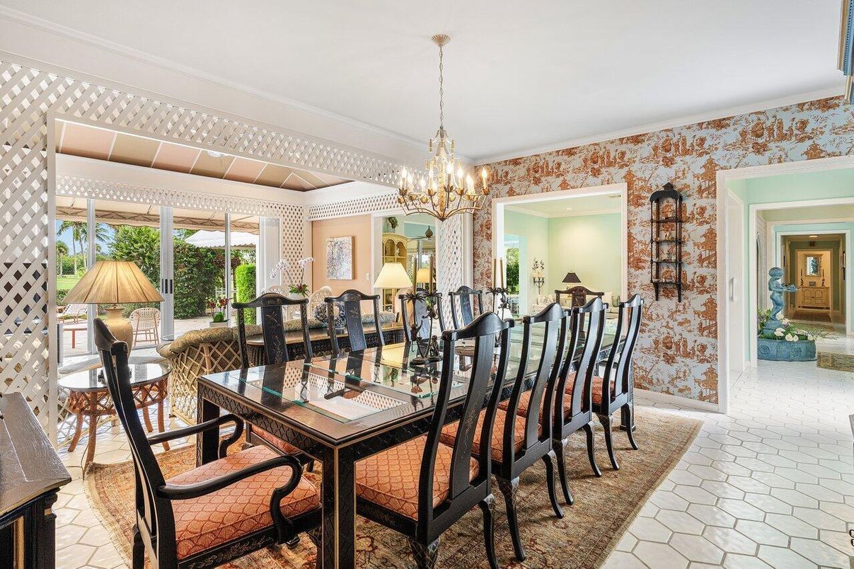 Chandelier, Dining room, Interior
