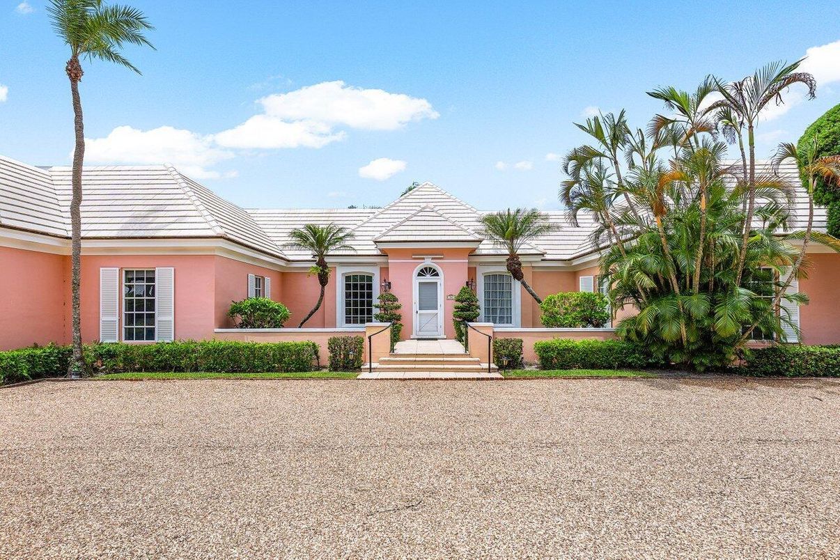 Backyard, Exterior, Facade, French Provincial