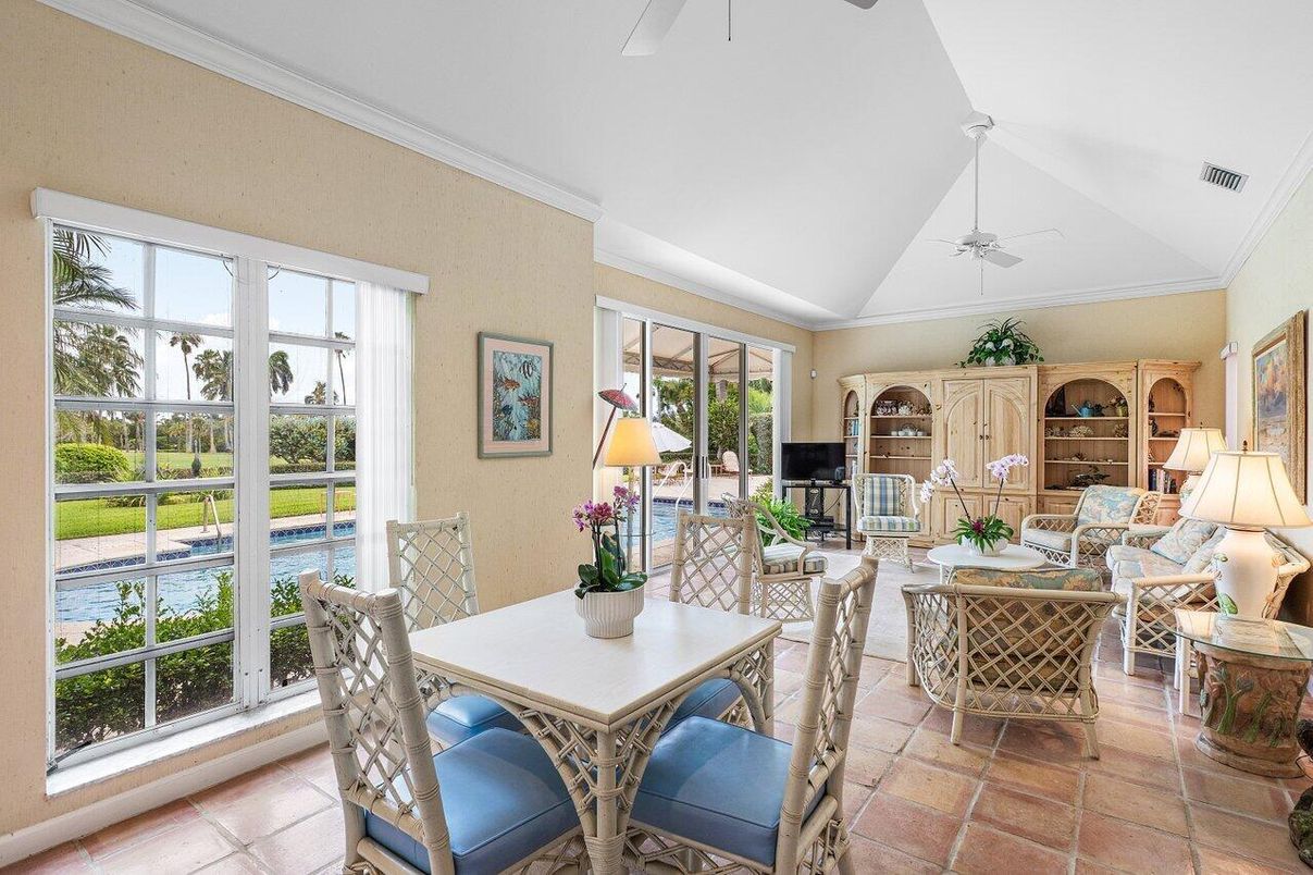 Dining room, Interior, Living room, Piano
