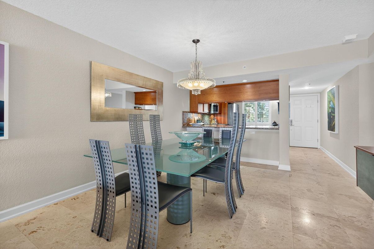 Dining room, Interior, Kitchen, Pendant Lights, Recessed Lighting