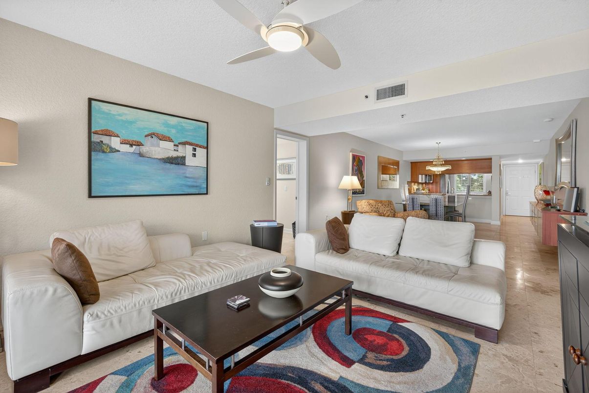 Dining room, Interior, Living room, Pendant Lights
