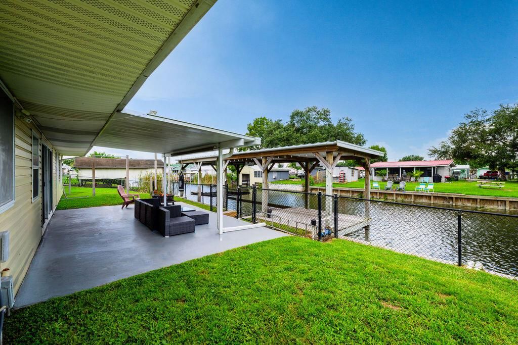 Backyard, Exterior, Water